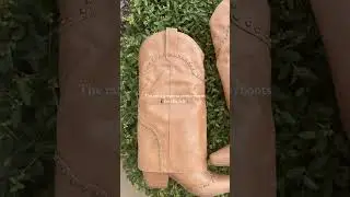 The most wanted booths this fall #boots #fallfestival #tiktokshopcreatorpicks #tiktokshopcyberMonday