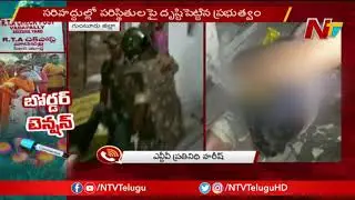 పోలీసులపై రాళ్లదాడి..! | Police vs Public | High Tension at AP Telangana Border | NTV
