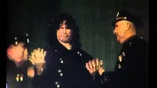 Джим Моррисон Jim Morrison Get Arrested On Stage in New Haven 1967 09 12