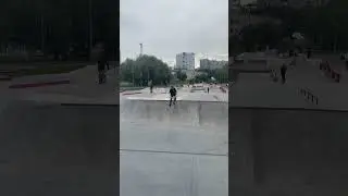 Бар вип в спайн #banger #skatepark # #scooter #самокат #трюкинасамокате #рек
