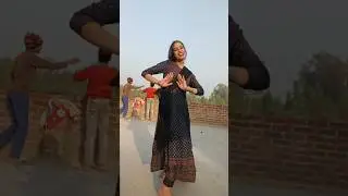 Mere Pichhe Jamana Sara          (Gore Tan Se Sarakta Jaye) #ytshorts #dance #priyanshiofficial372