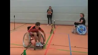 Rollstuhlbasketball vermitteln und Talente in der Schule spielend finden - BISp