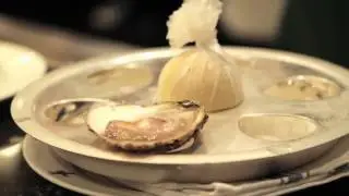 Wiltons: How to open and dress an oyster