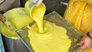Very Sweet Gujarati Aunty Making Homestyle Dhokla❤ Indian Street Food | Vadodara, Gujarat
