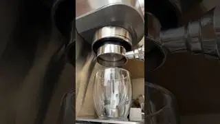 Espresso na Oster Compacta com filtro naked