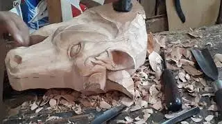 Cabeza de caballo tallada en madera parte 2