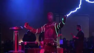 Tesla Coils - Arc Attack - Doctor Who Theme Song - Makers Faire 2010 - San Mateo - No. 1