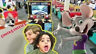 CHUCK E CHEESE FAMILY FUN INDOOR ACTIVITIES FOR KIDS WITH CHILDREN PLAY AREA AND GAMES