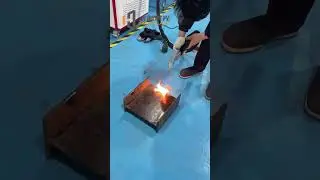 Fiber laser cleaning machine#fiberlasercleaning #fiberlasercleaner #rustcleaning#lasercleaner#rust