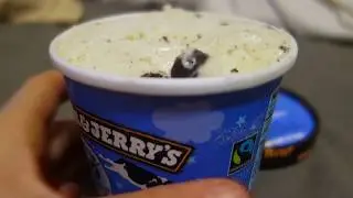 USA/ UK Ben & Jerrys light Eis Moophoria: Chocolate Cookie enlightenMint - TEST