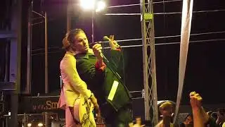 Throw Rag performing 