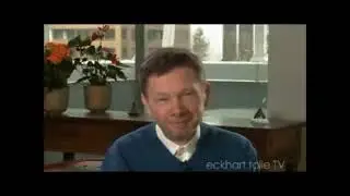 El desapego es una consecuencia de descubrir la presencia.   Eckhart Tolle