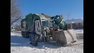 WM 266733 Heil Peterbilt 520 Curotto Can Garbage Truck Ex - Advanced Disposal