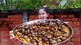 Wow Yummy Cooking snails Recipe-Eating snails Delicious