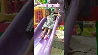 Let's go down the slide 😁 Kids songs and nursery rhymes #virals #videoshort #shorts #fyp #playground