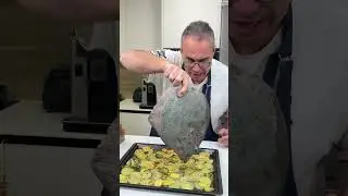 Rodaballo al horno con patatas Panaderas ￼