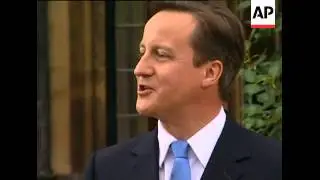 Pak Pres Zardari meets UK PM Cameron at his country residence