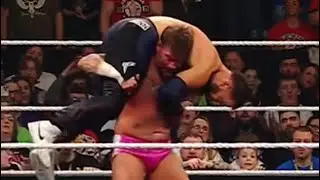 Финн Балор проиграл чемпионский матч Си Эм Панку на родине в WWE RAW