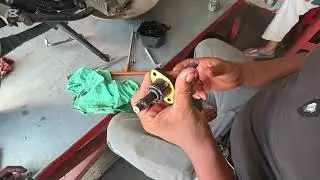 Discover 100 engine sound problem. বাইকটির পিকআপ দিলে কোকো সাউন্ড করে এবং অতিরিক্ত হিট হয়ে যায়। 