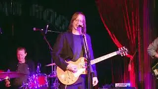 Honey West - Bad Old World - Live at The Cutting Room