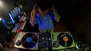 DJ Wallace @ Soundroot Studio. Sesión Soundroot #1