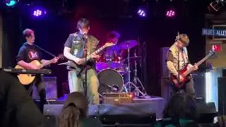 Floating Trees - Loonie Bin live at Buds on Broadway