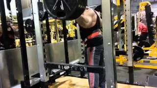 Amit Sapir squats