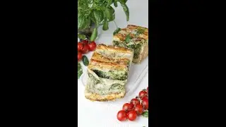 Discover the 7 Cheesy Secrets to Create Irresistible Spinach and Garlic Bread!