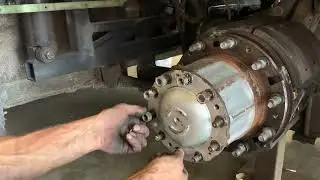 1995 Prevost CC Drive Axle Removal