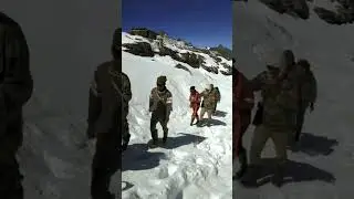 Indian Army porter's on thier daily work | #indian army #statusvideo #shorts #viral #India #trending