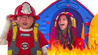SARAH E ELOAH fingem brincar de BOMBEIRA e ajuda as pessoas HISTÓRIA ENGRAÇADA para crianças