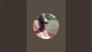 CeeCee is live! Making natural juice