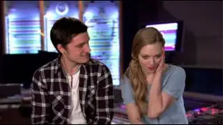 Amanda Seyfried and Josh hutcherson 