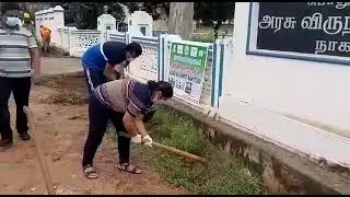 Cleaning - Collector Tr.M.Arvind,IAS., Corpn Commr Tmt Asha Ajith,IAS, Collector's son A K Shivesh
