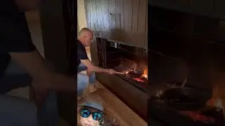 ANTONELLA CLERICI E VITTORIO GARRONE domenica davanti al caminetto 💓