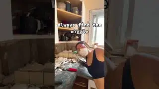 taking out my backsplash! #homerenovation #kitchenremodel #kitchenrenovation #fixerupper