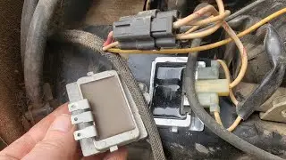 Replacing a Voltage Regulator on a John Deere 318 Lawnmower | Grab a Wrench 01