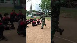 LATIHAN BARIS BERBARIS