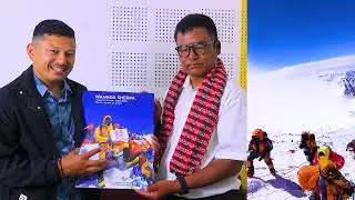 सानदार मिडियाको लोगो सगरमाथाको शिरमा || Sandar Media's logo on the top of Mt. Everest. WANGDA SHERPA