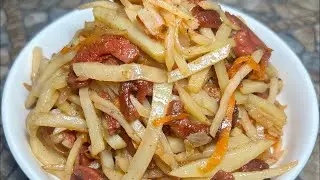 Stir Fried Shredded Potatoes. Shredded Potatoes. Hot and Sour Shredded Potato Recipe. Chinese Recipe