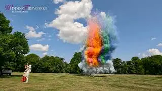 Цветная дымовая стена в Оффли-Плейс @OffleyPlace_CountryHouse @fireworkcrazy
