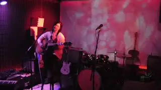 Lynzie Dray - Little Songbird - B Bar Edinburgh - Foodbank Gig 09.12.21