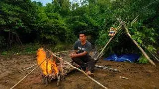 SOLO CAMPING NEXT SEA AND MOUNTAIN FOR COOKING (EAT GRILLED FISH)