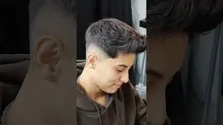A spiky hairstyle combined with a middle fade and a tight fade. I hope you enjoy it✨👊 #shorts