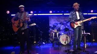 Exile - Woke Up In Love