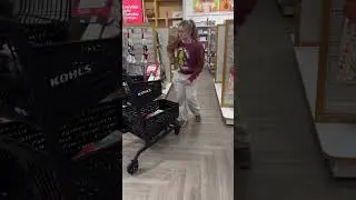 Last minute shopping #funny #christmas #fyp #67subs #smallcreater