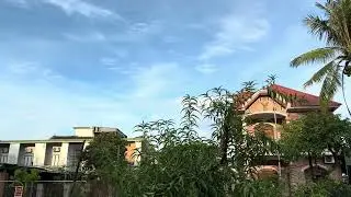 Relaxing Afternoon Scenery | Nature, Houses & Clear Blue Sky ☁️🌳