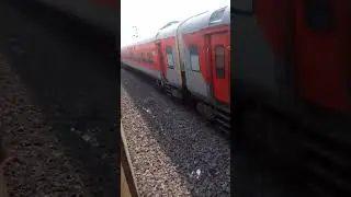 02563/New Delhi to Barauni Clone express High speed crossing  train #shortsvideo #shortsyoutube