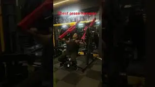 chest press hammer machine #shots #youtubeshorts #trending #gym #motivation #chest #chestworkout