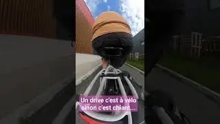 un #Drive se fait toujours &agrave; v&eacute;lo! #velocargo #quaxing #lifestyle #mobilit&eacute; #sautebouchon #mobilit&eacute;
